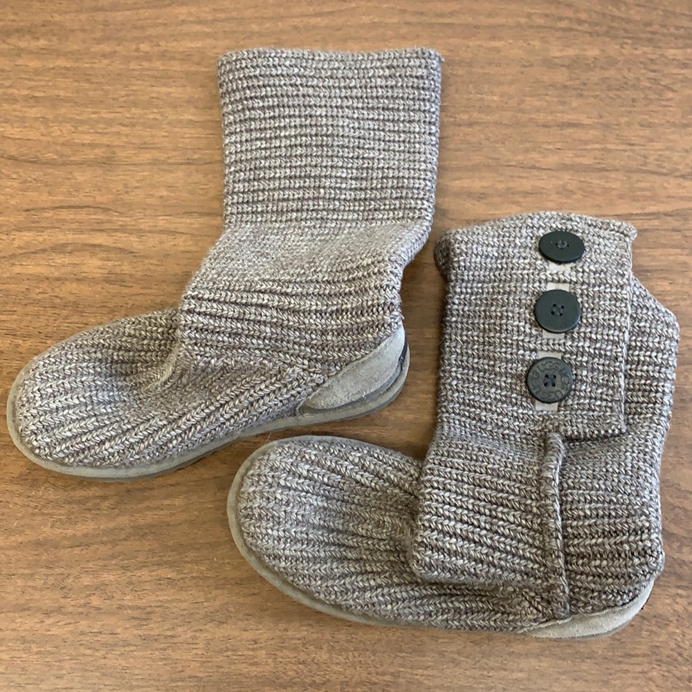Ugg Classic Cardy Button boots. Size 6